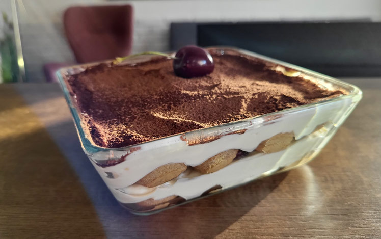 třešňové tiramisu